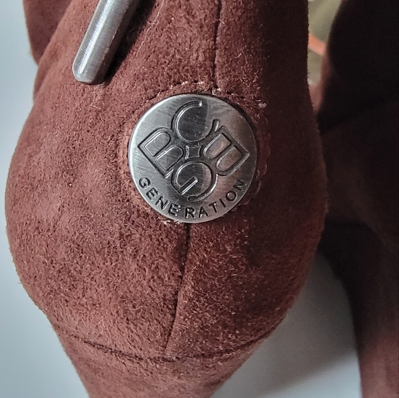 BCBGENERATION Wessy Brown Suede Booties Size 8 Boot Sock - Picture 6 of 12